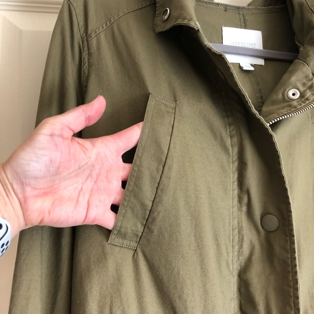 Piperlime Lightweight Hooded Jacket - Picture 6 of 11